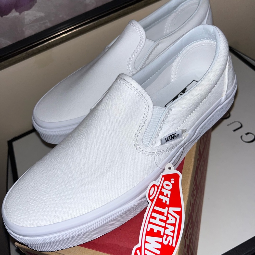 ***NIB*** White Vans Women’s Sz. 7.5. Originally $60